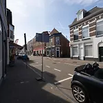 Modern Two Bedroom Apartment Close To The Beach