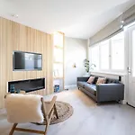 Modern Two Bedroom Close To The Aparthotel Den Haag