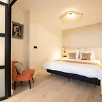 Modern Two Bedroom Close To The Den Haag