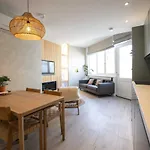 Modern Two Bedroom Apartment Close To The Beach