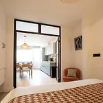 Aparthotel Modern Two Bedroom Close To The Den Haag