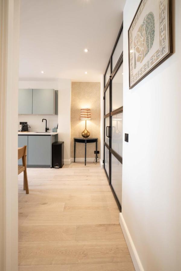 Aparthotel Modern Two Bedroom Close To The *