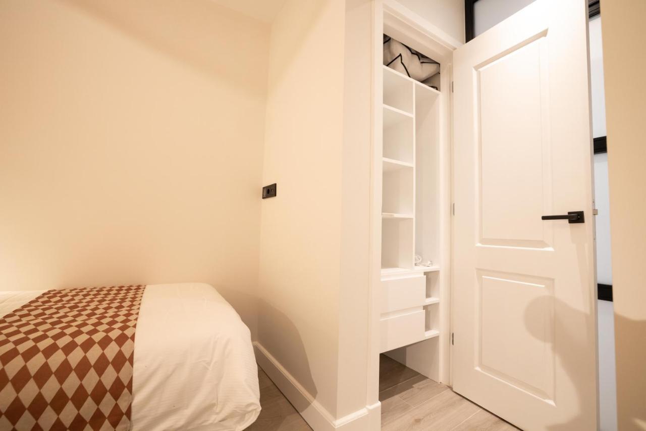 Modern Two Bedroom Close To The Aparthotel